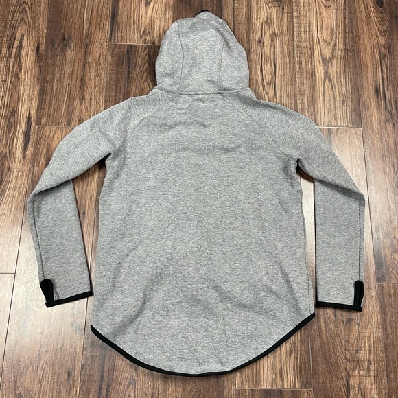 NIKE TECH FLEECE - Picture 2 of 3